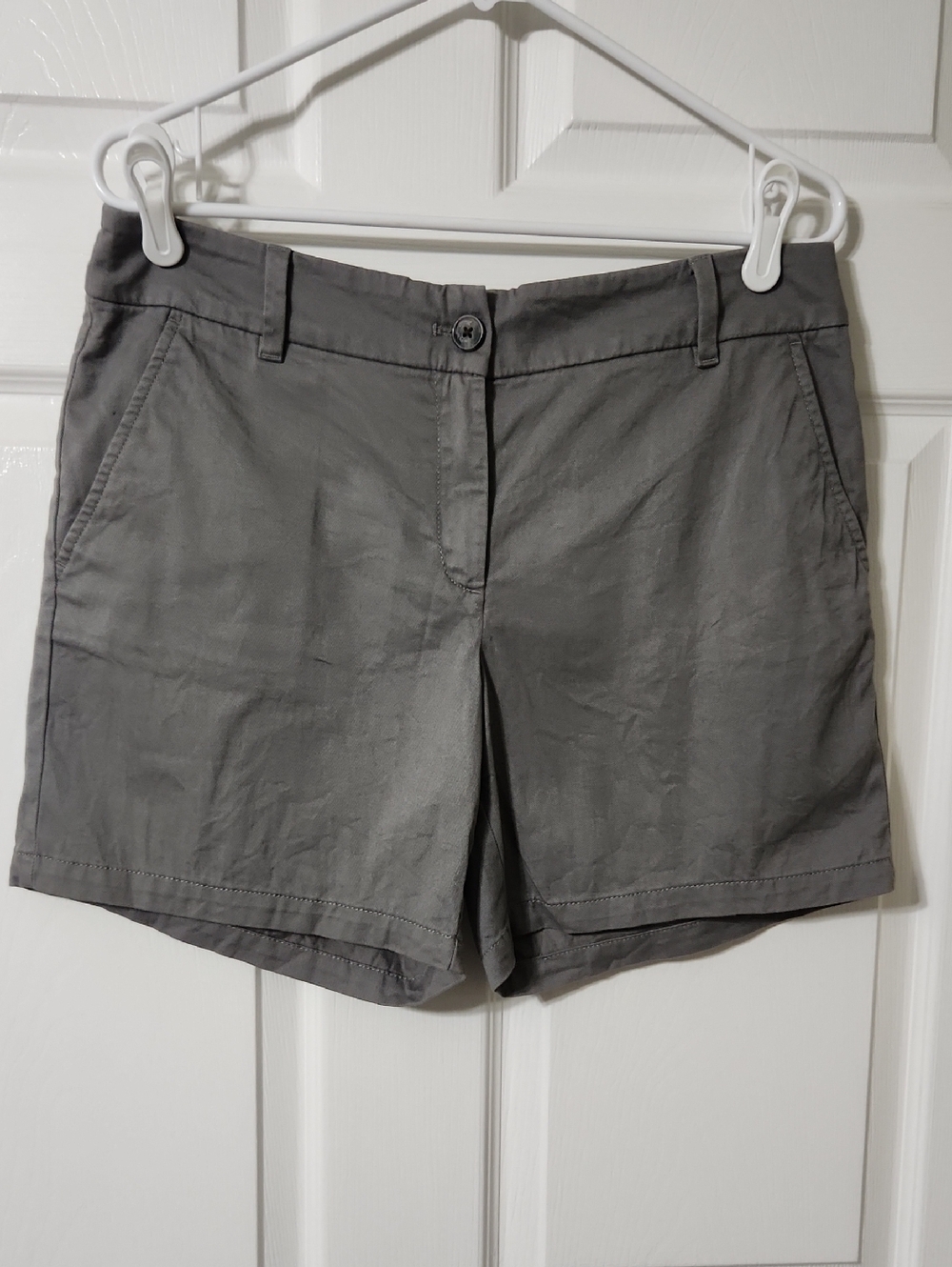 LOFT Medium Gray Women's Shorts, Size 6
